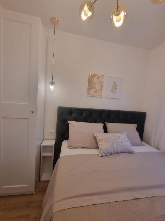 Apartment With View On City Marine Zadar Eksteriør billede
